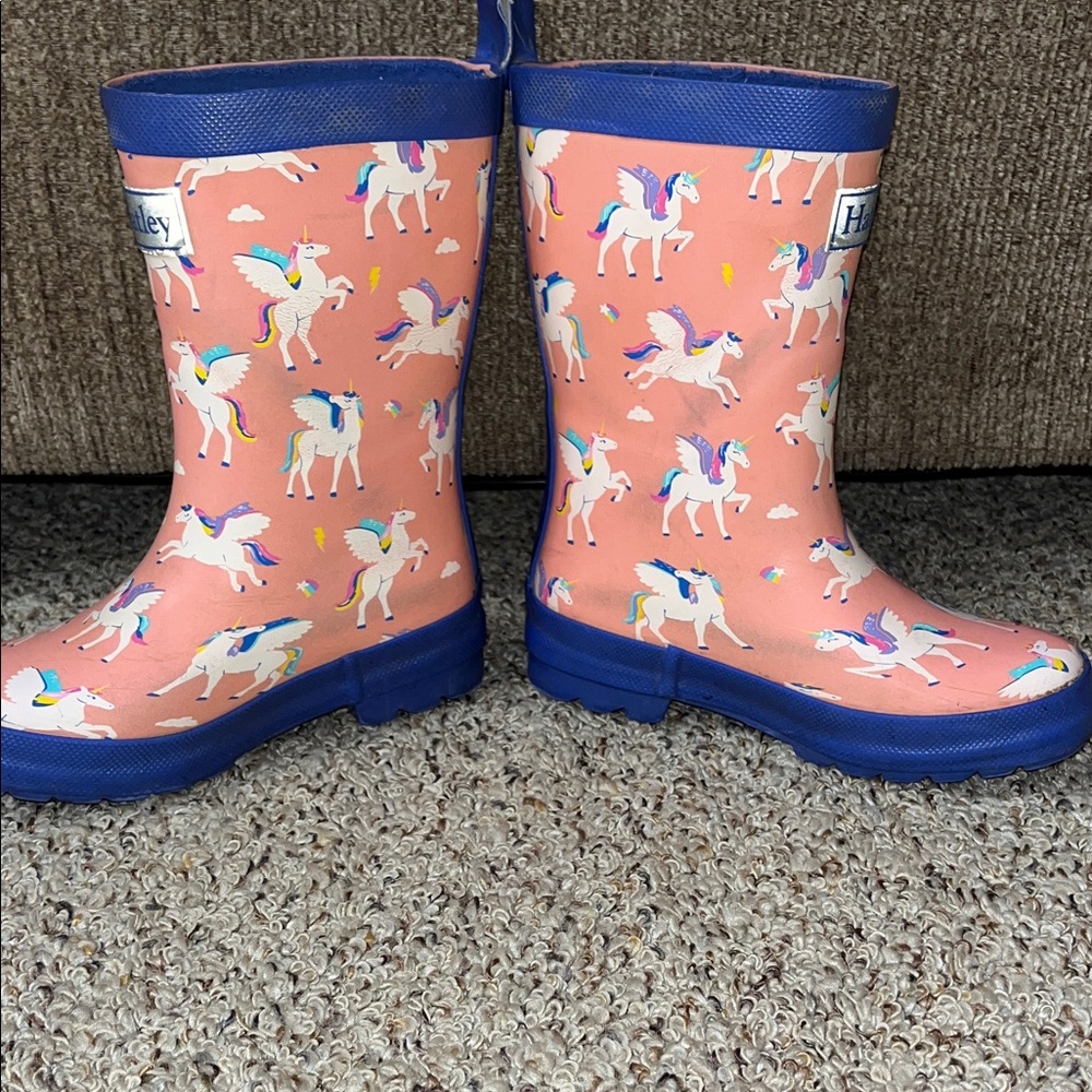 Hatley Pink Unicorn Rain Boots with Blue Trim - Picture 2 of 7